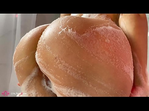 ❤️ Brunette si masturba a figa cù un vibratore per un orgasmu intensu in a doccia ☑ Sluts à noi ❌
