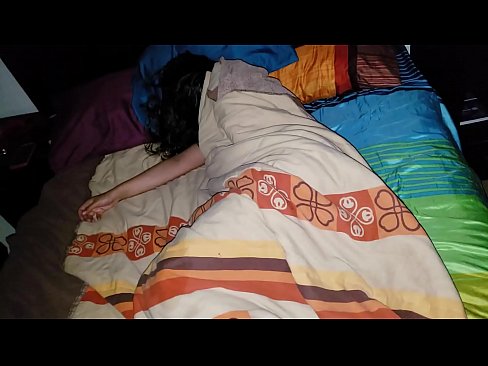❤️ Stepson rimprovera a so ghjovana matrigna mentre dorme. ☑ Sluts à noi ❌