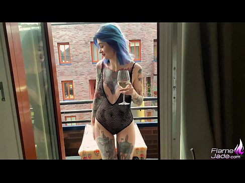 ❤️ Ragazza tremenda chì succhia cù una bocca è cazzo appassionatamente sottu à u celu apertu ☑ Sluts à noi ❌